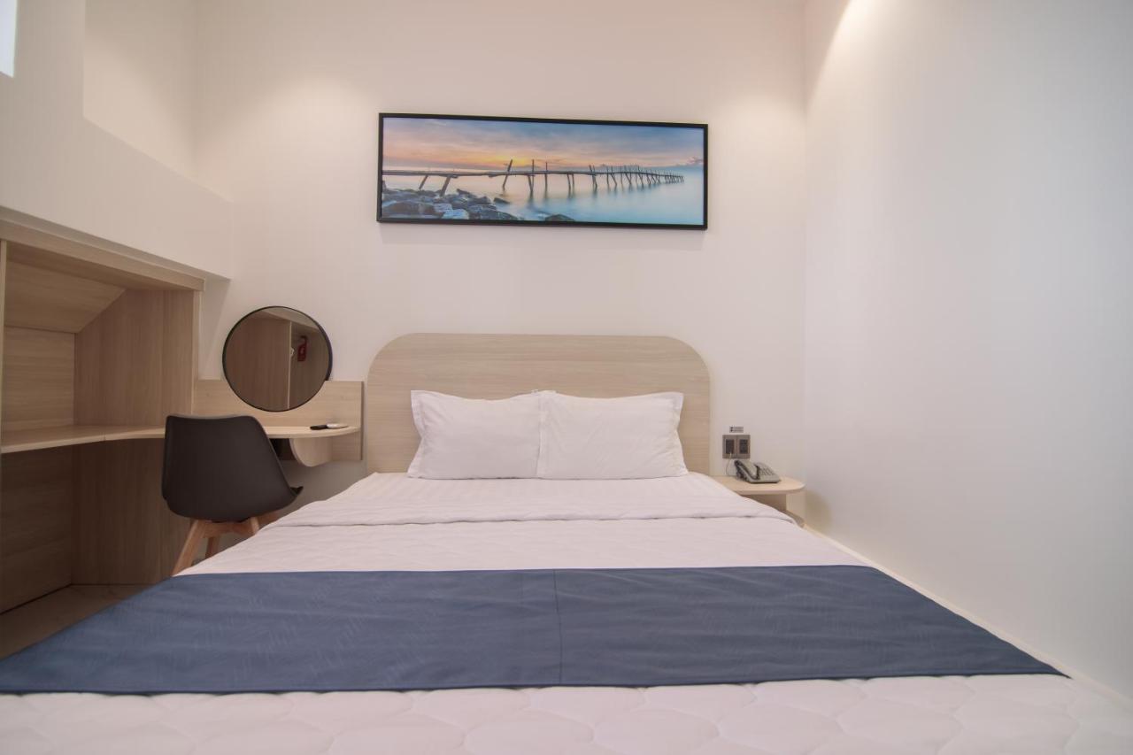 Bin Bin 8 - Near Sunrise Hotel Ho Chi Minh City